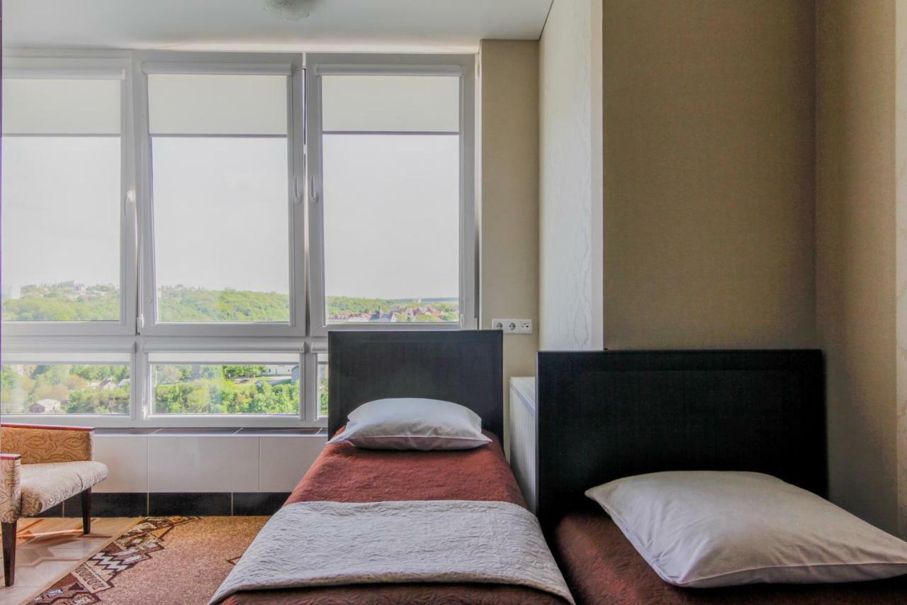 Rooms With Fortetsya View 2 Kamyanets-Podilski Dış mekan fotoğraf